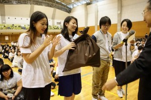 写真④表彰の様子